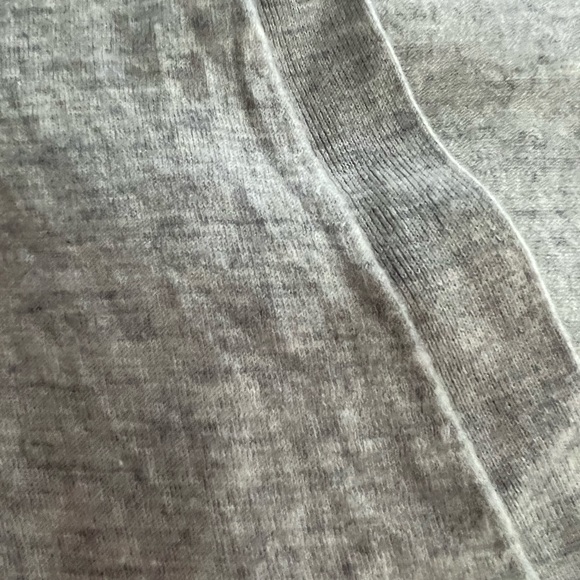 Club Monaco 100% cashmere cardigan size Large - Picture 2 of 4